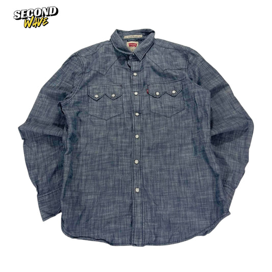 LEVI'S BLUE DENIM BUTTON UP SHIRT (M-L)