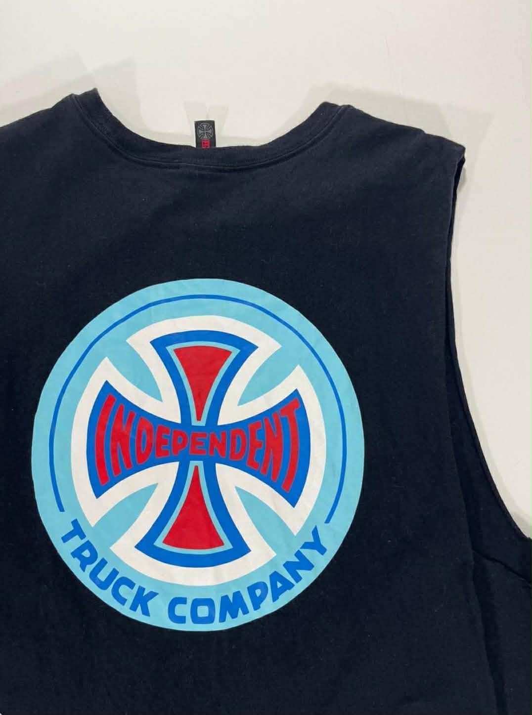 INDEPENDENT TRUCK COMPANY BLACK TANK TOP (M-L)