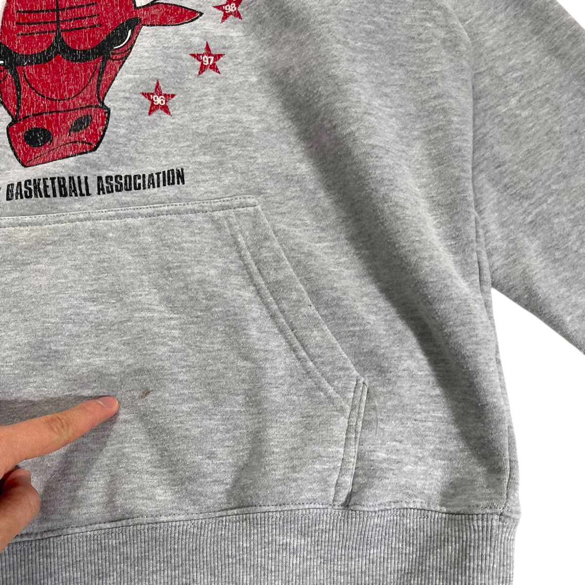 NBA CHICAGO BULLS GRAY HOODIE (M)