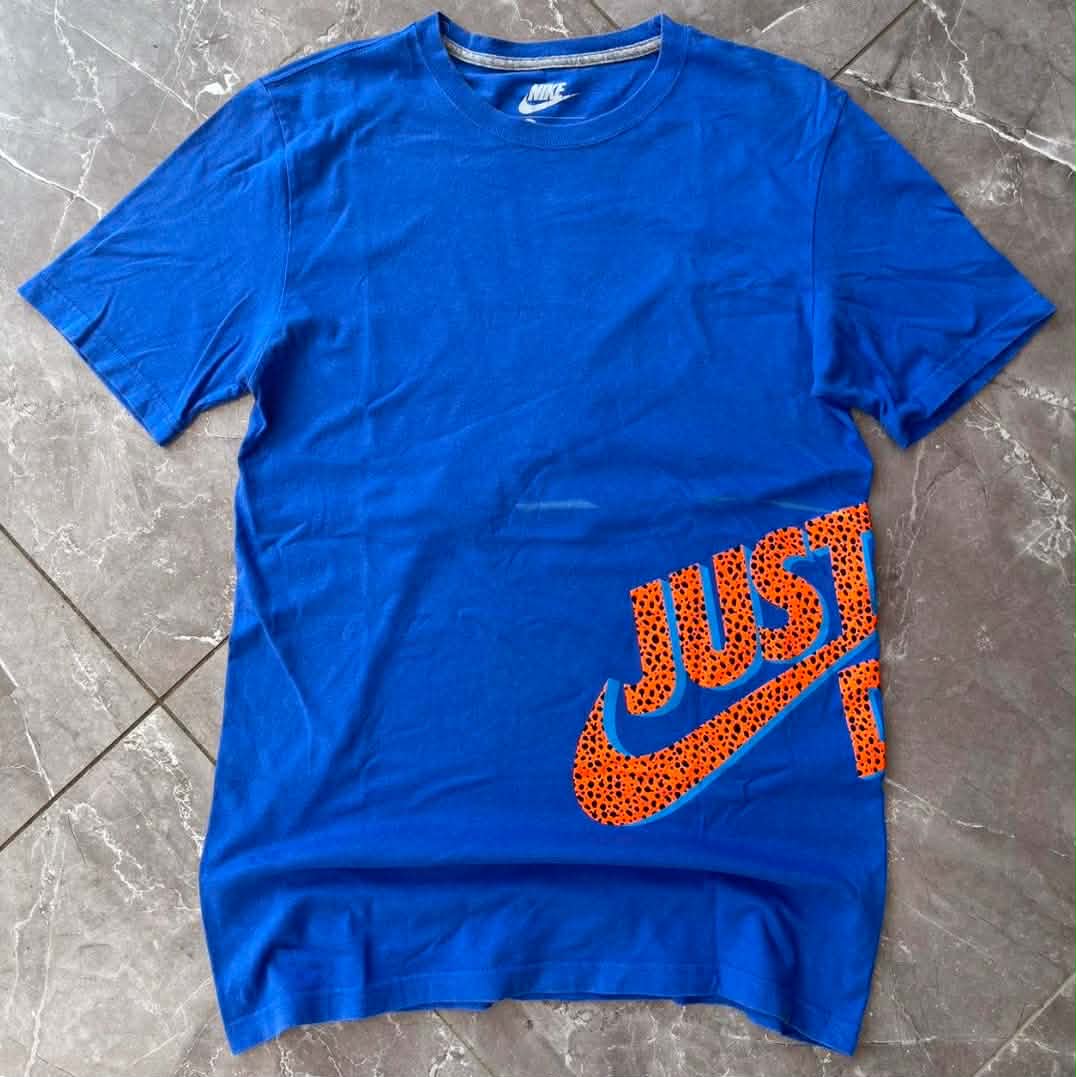 REFLECTIVE NIKE SHIRT (M)