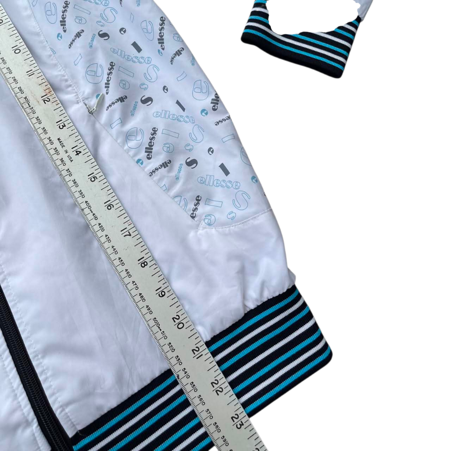 ELLESSE WHITE & BLUE WINDBREAKER JACKET (M)