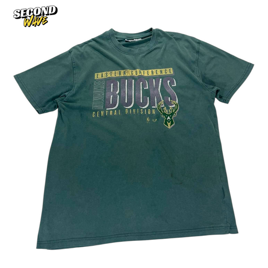 VINTAGE NBA MILWAUKEE BUCKS GREEN T-SHIRT (M-L)