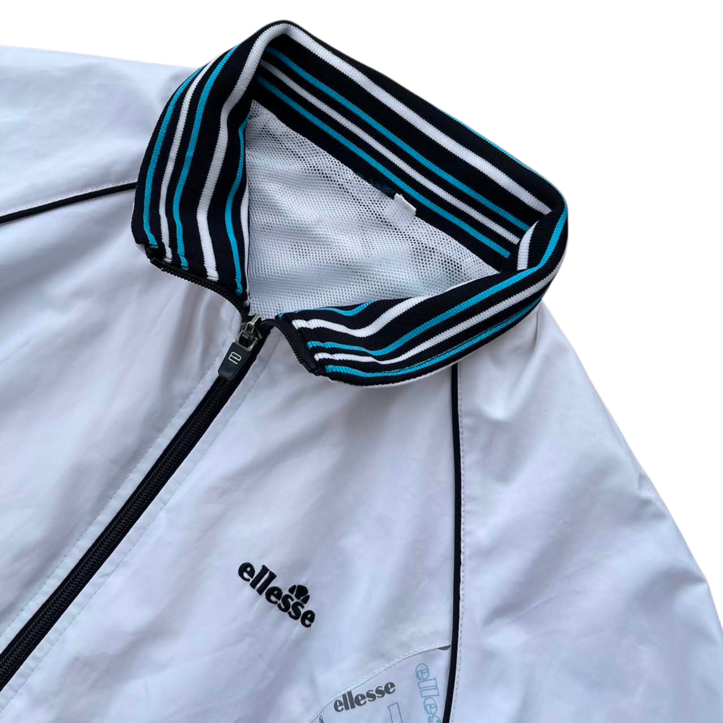 ELLESSE WHITE & BLUE WINDBREAKER JACKET (M)