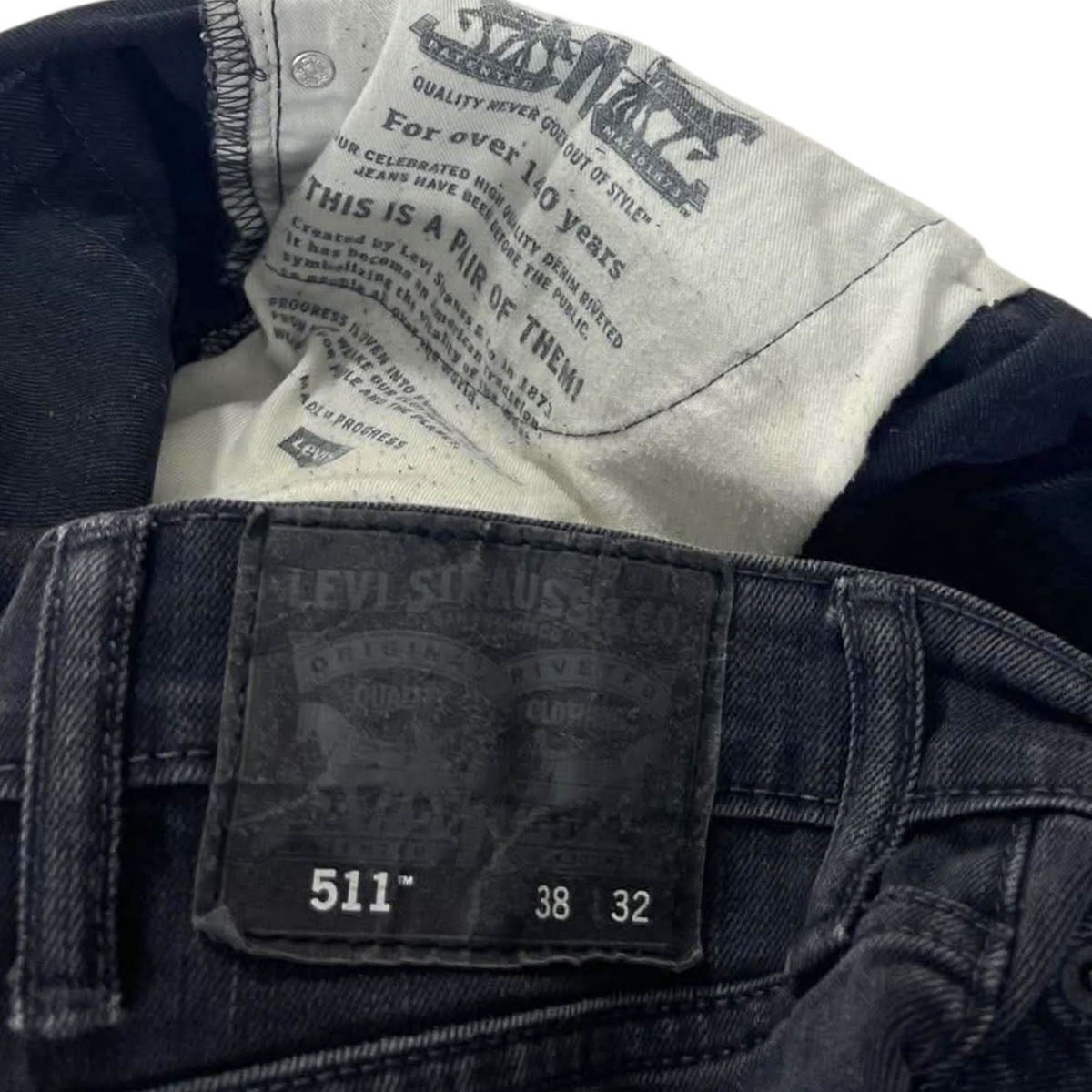 LEVI'S 511 BLACK JEANS (38)