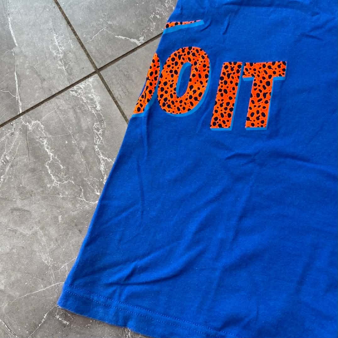 REFLECTIVE NIKE SHIRT (M)