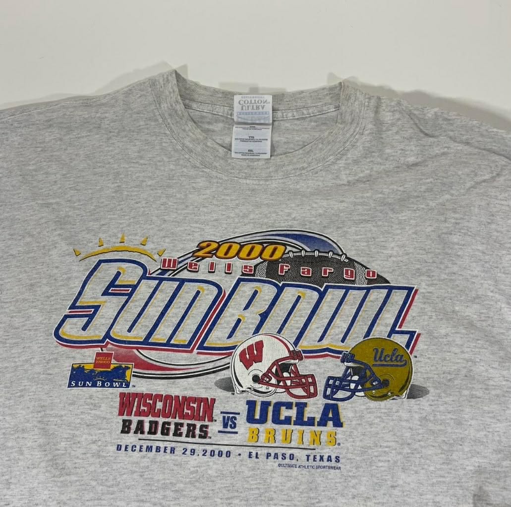 2000 WISCONSIN BADGERS VS UCLA BRUINS GREY TEE (XL)