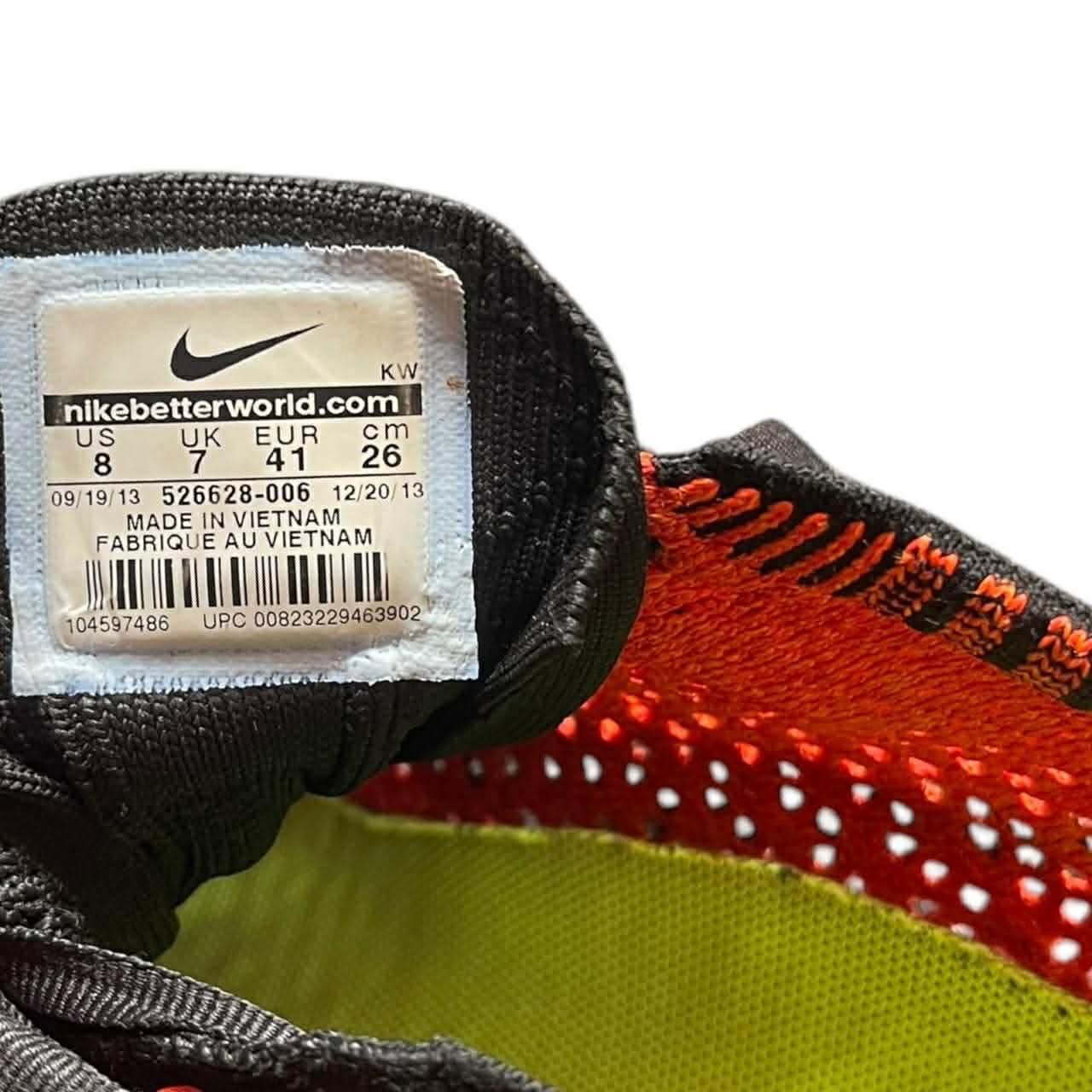 NIKE FLYNIT RACER BLACK & RED TRAINERS (8US)