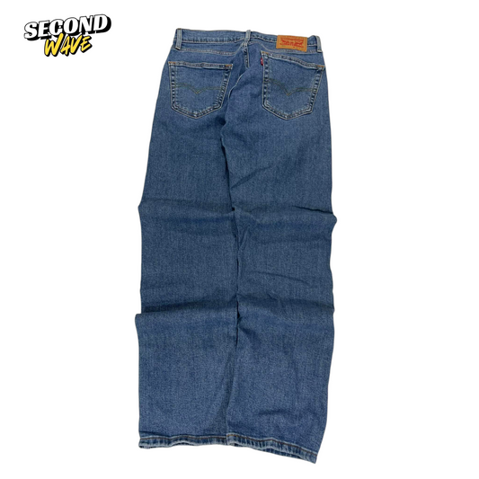 LEVIS BLUE DENIM JEANS (32)