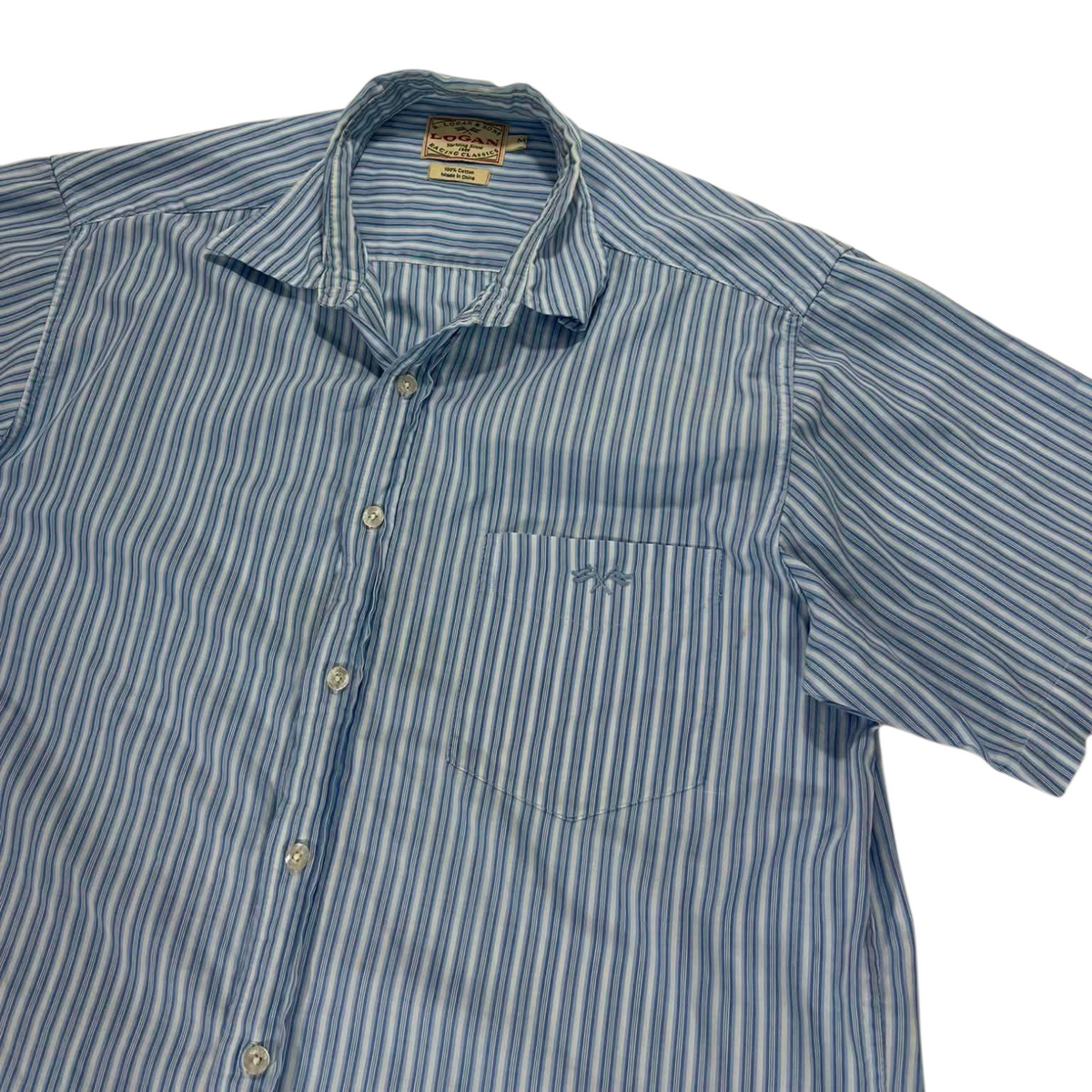 100% COTTON BLUE & WHITE STRIPED BUTTON UP (M)