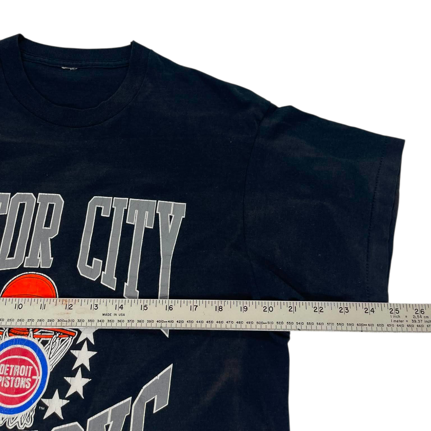 VINTAGE DETROIT PISTONS BLACK COTTON T-SHIRT (M-L)