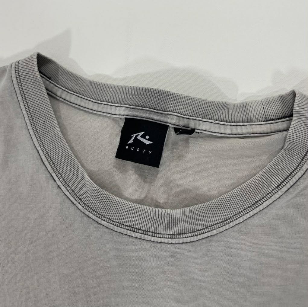 VINTAGE RUSTY GREY SURF TEE WITH BLACK GRAPHIC (M-L)