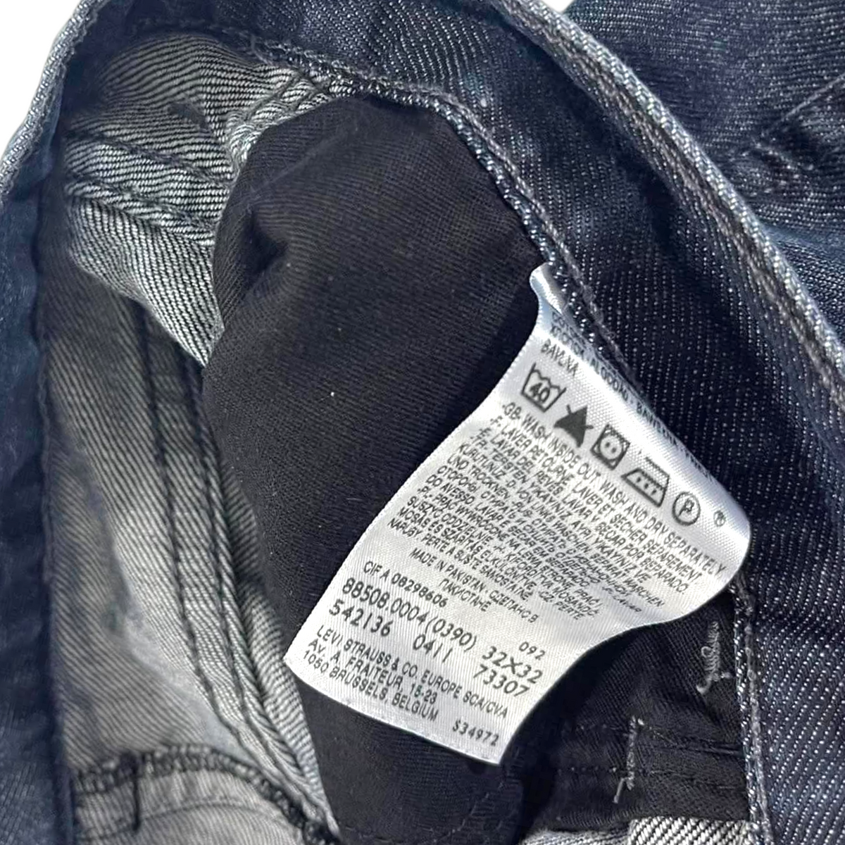 LEVI'S 542 JORTS (32×32)