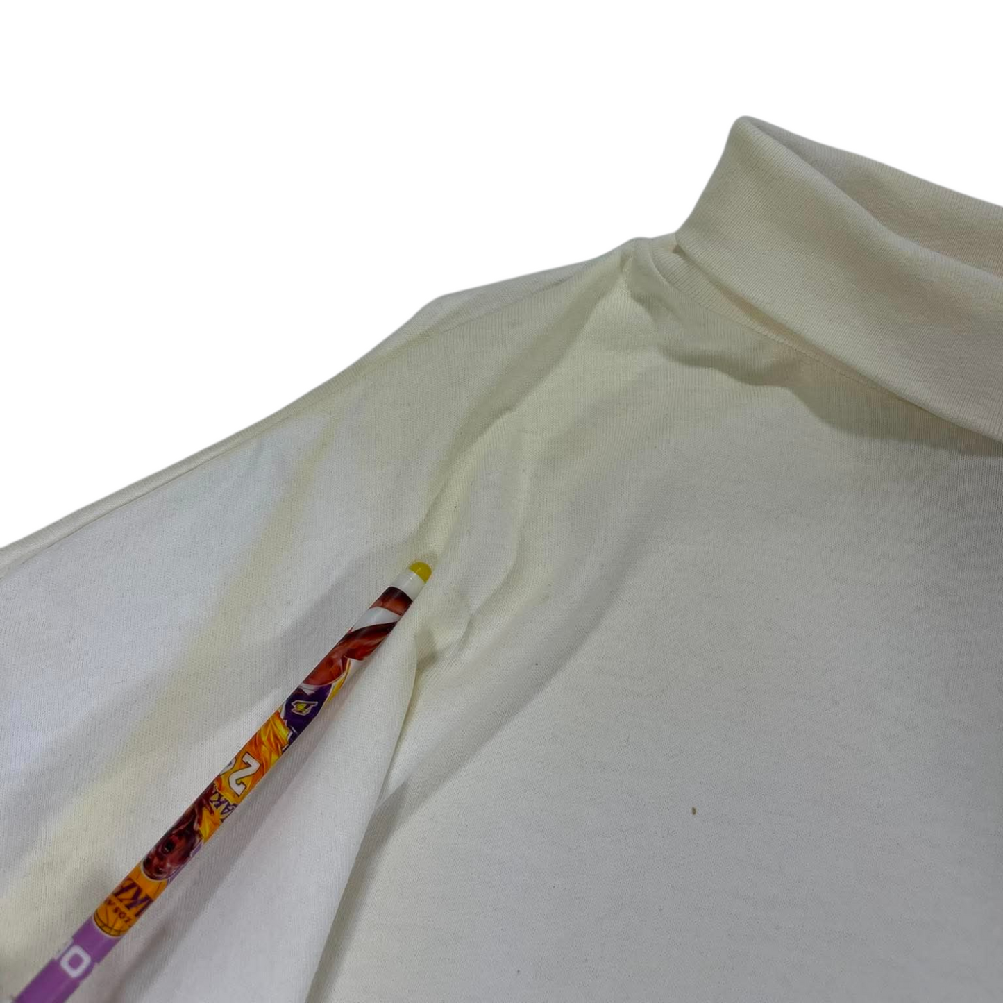 VINTAGE CHICAGO BULLS WHITE LONG SLEEVE MOCK NECK SHIRT (XL)