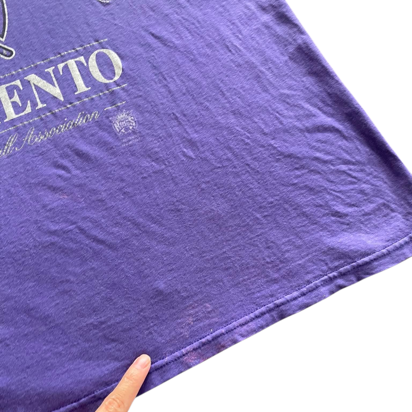 VINTAGE FADED LEE PURPLE SACRAMENTO KINGS NBA TEE (XL-XXL)