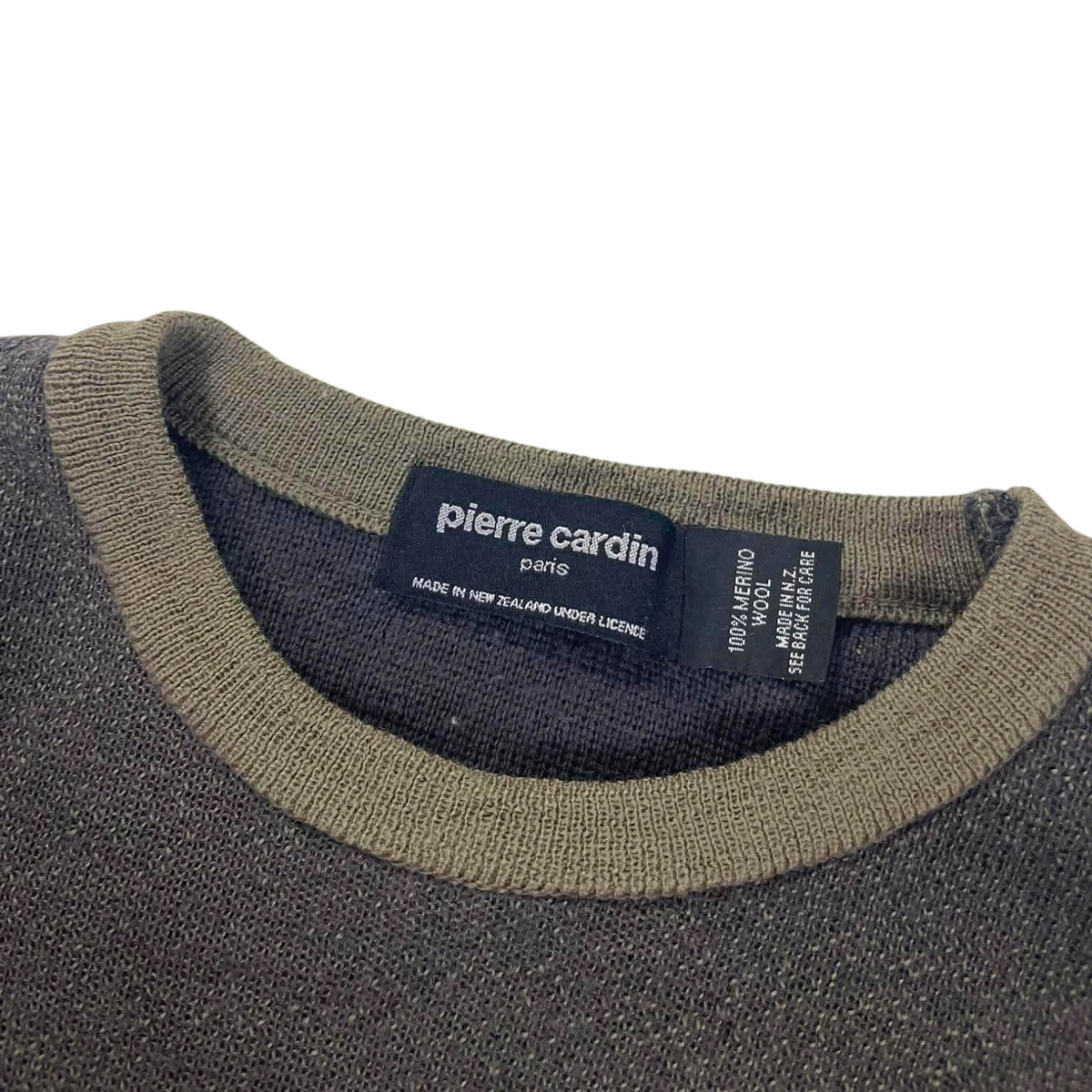 VINTAGE 100% WOOL PIERRE CARDIN PARIS SWEATER (S - M)