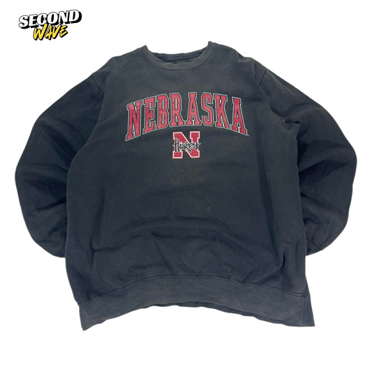 90s NEBRASKA HUSKERS BLACK CREWNECK SWEATSHIRT (XL)