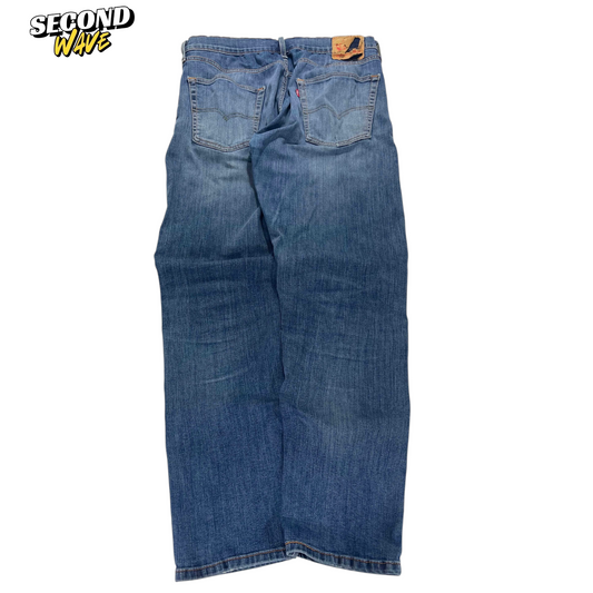 LEVI'S BLUE DENIM JEANS (34')