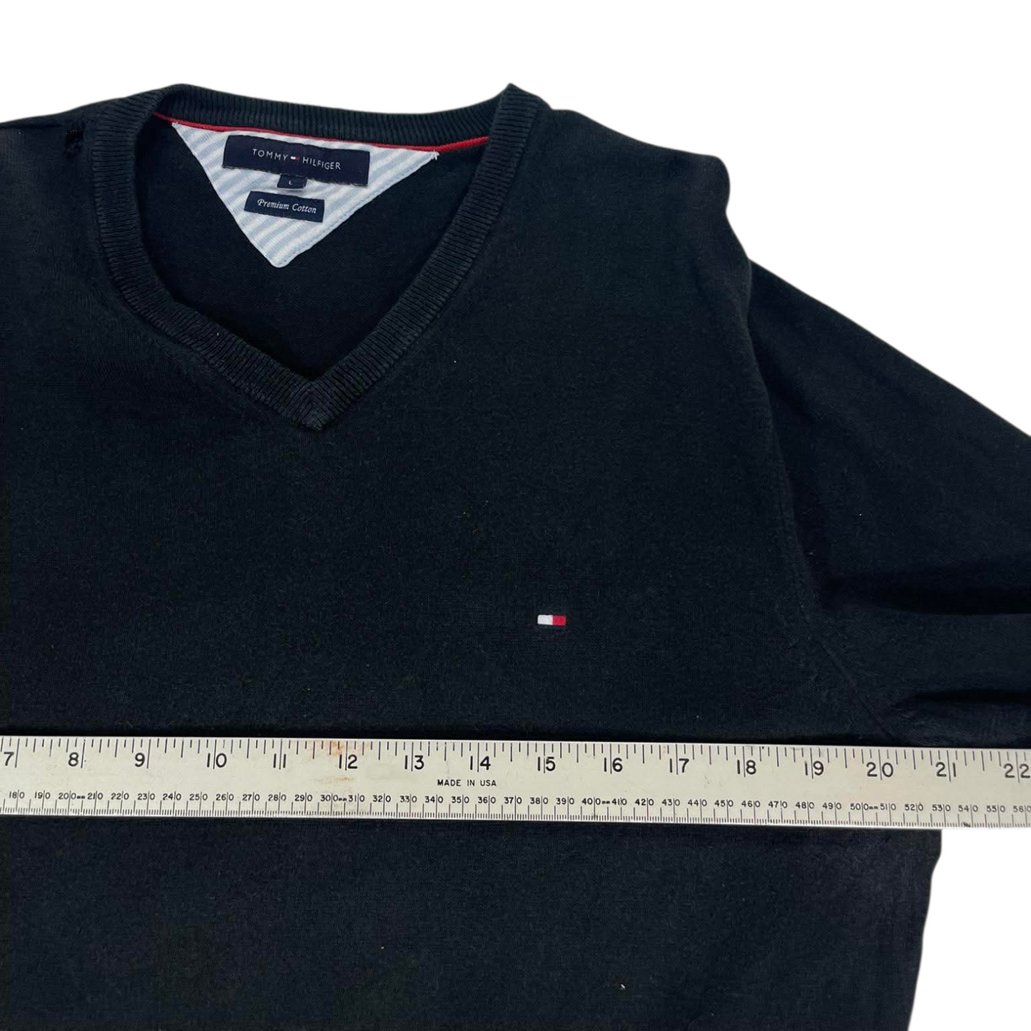 TOMMY HILFIGER BLACK V-NECK SWEATER (L)