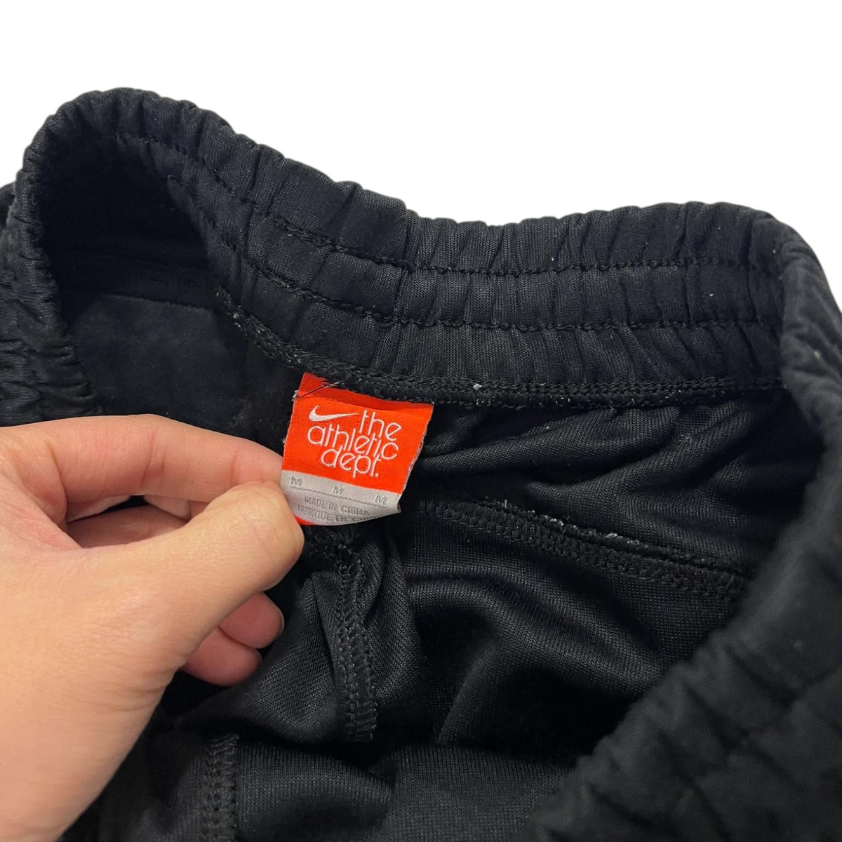 VINTAGE NIKE BLACK TRACK PANTS⁶ (M)