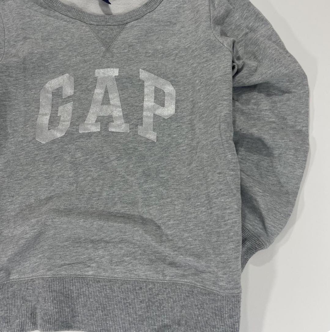 Y2K GAP GREY CREWNECK SWEATSHIRT (S-M)