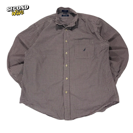NAUTICA BROWN GINGHAM BUTTON DOWN SHIRT (L)