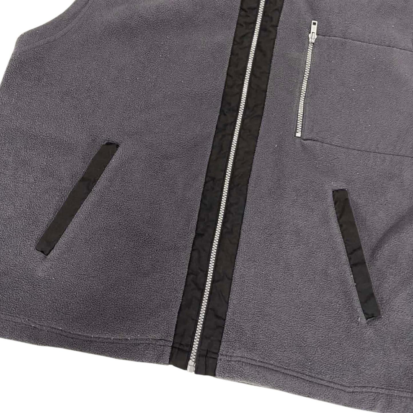 GREY CHISEL FLEECE VEST (L)