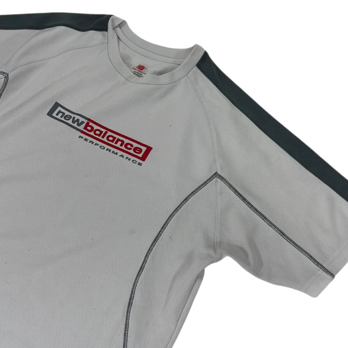 NEW BALANCE GREY AND WHITE PERFORMANCE T-SHIRT (M)