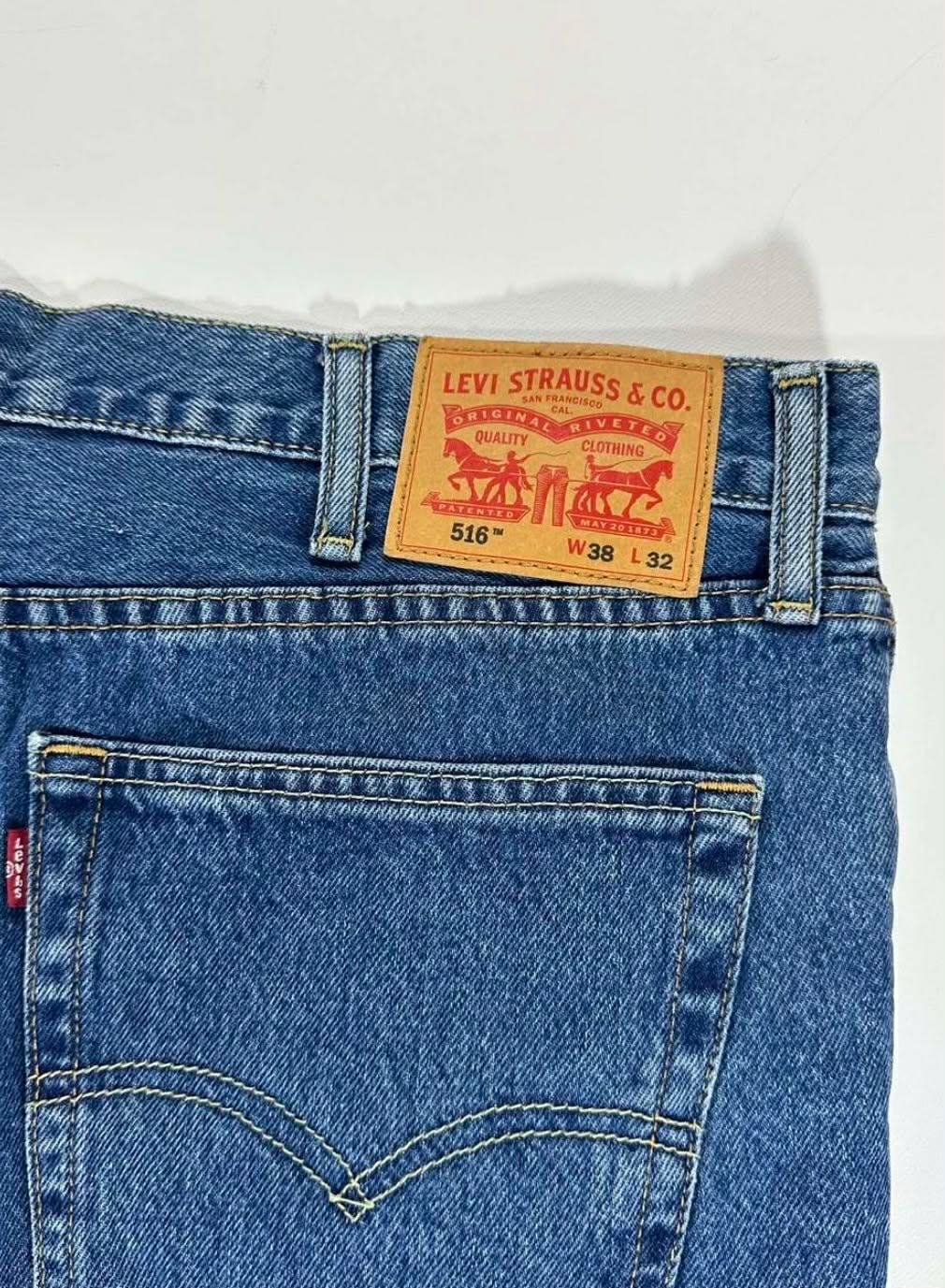 LEVIS'S 516 BLUE JEANS (38)