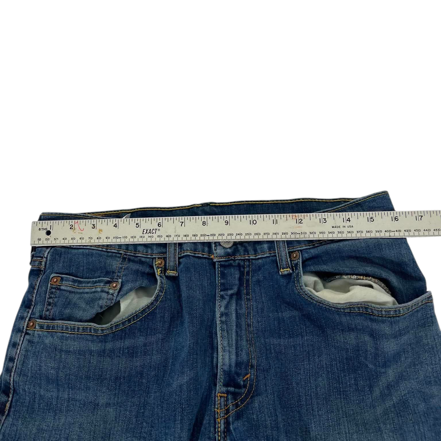 LEVI'S BLUE JEANS (32)