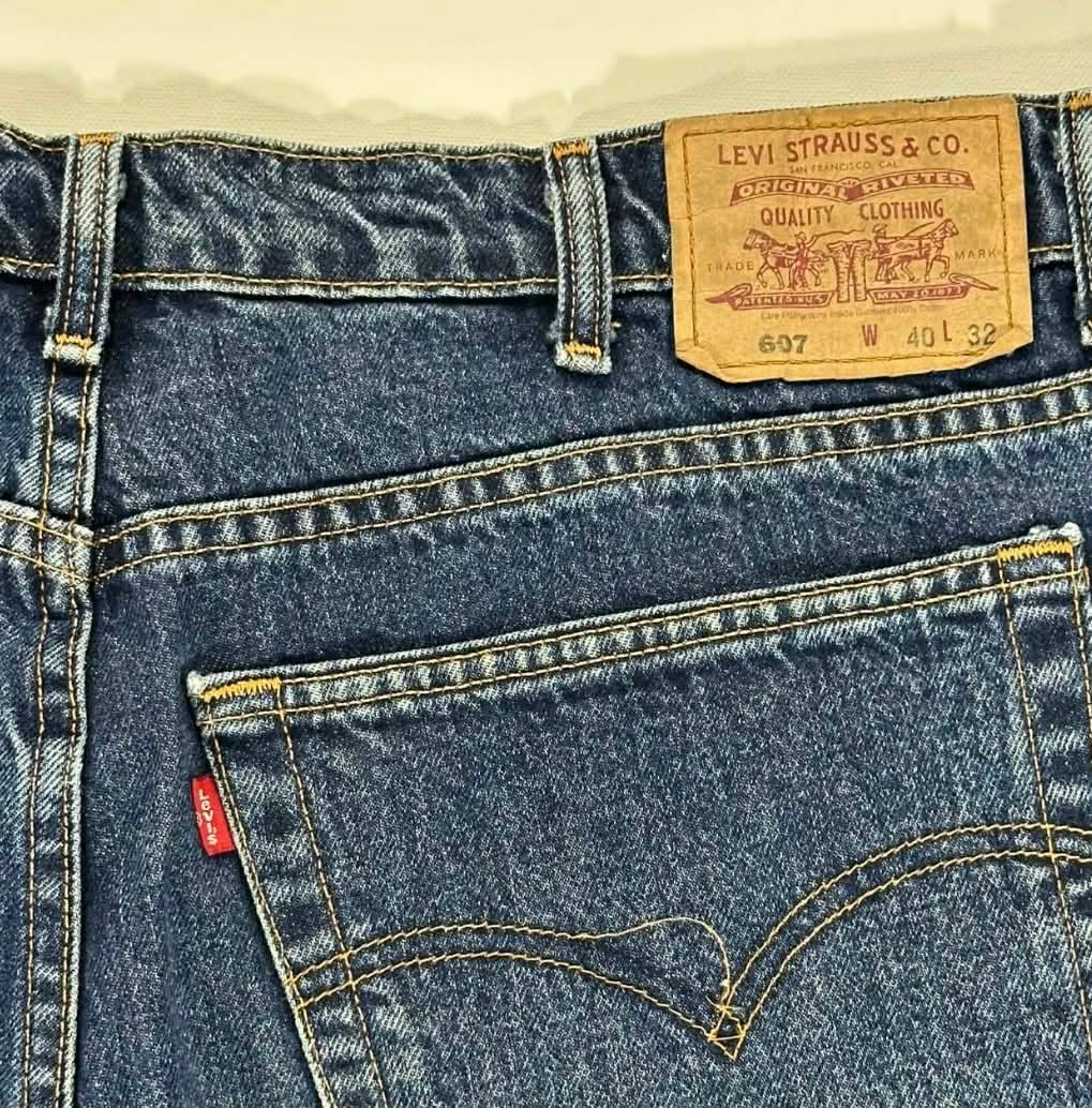 LEVI'S 607 BLUE DENIM JEANS (38-40)