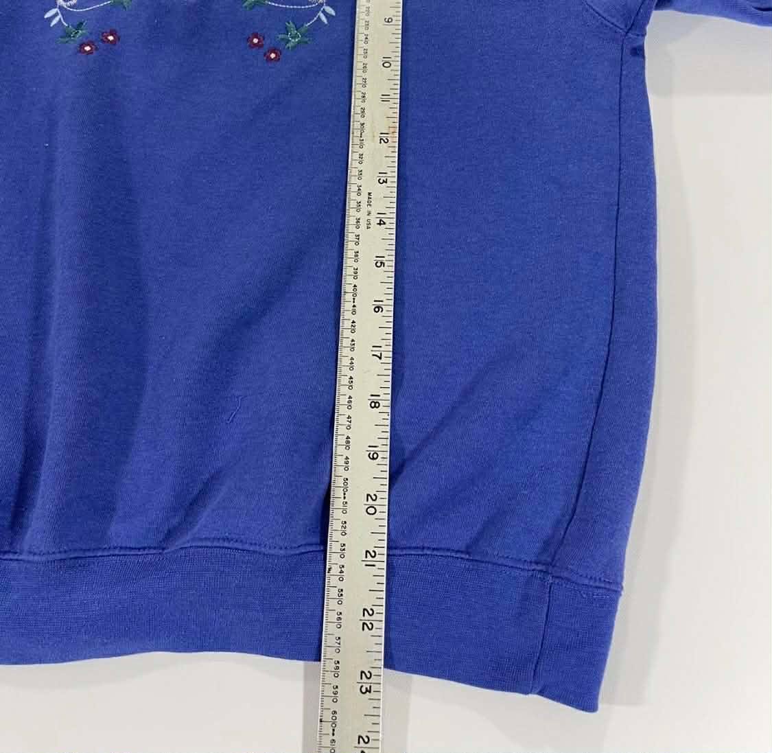 VINTAGE PICK A BERRY EMBROIDERED QUARTER ZIP (M)