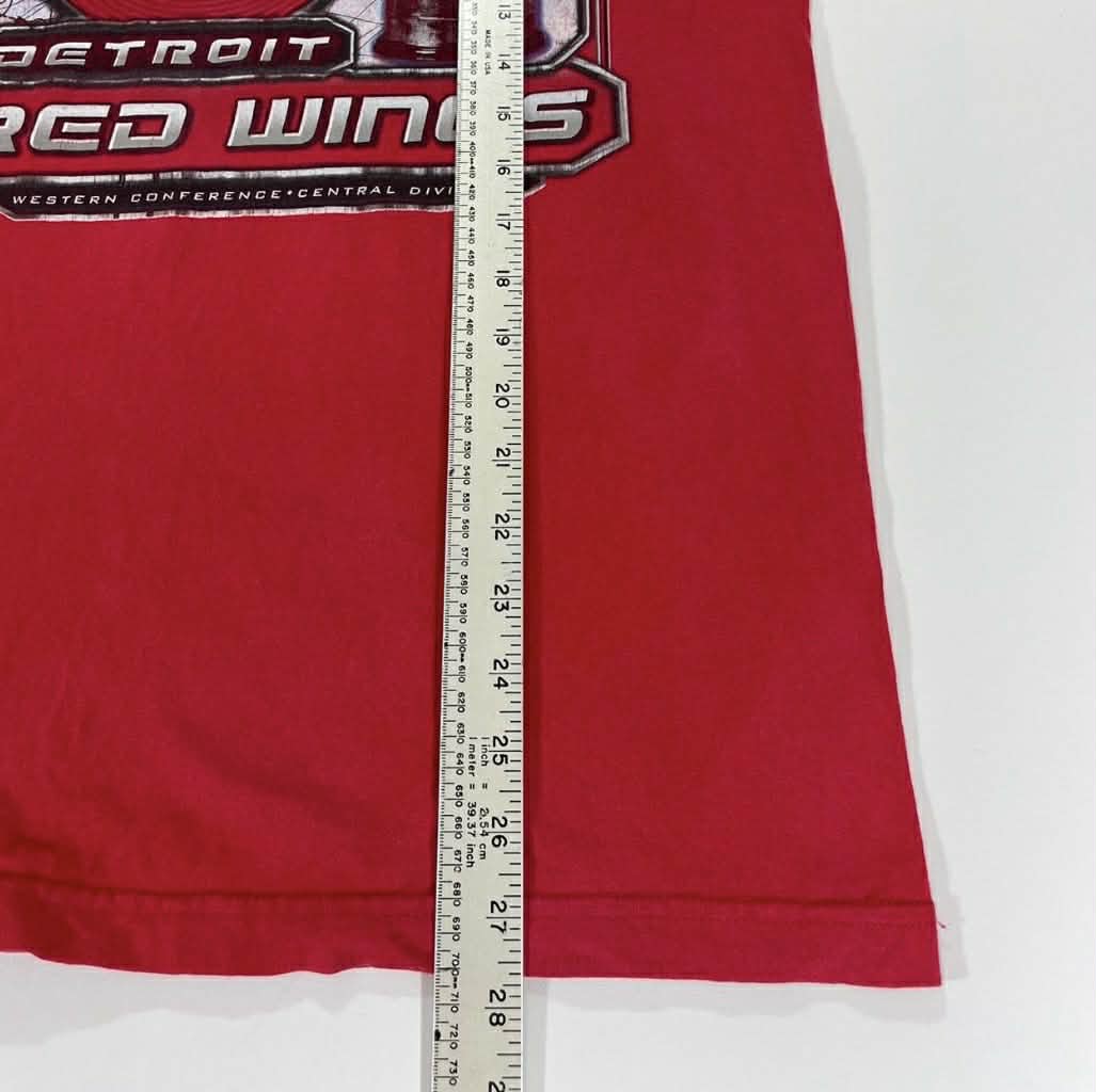 2002 DETROIT RED WINGS STANLEY CUP CHAMPIONS RED T-SHIRT (M)