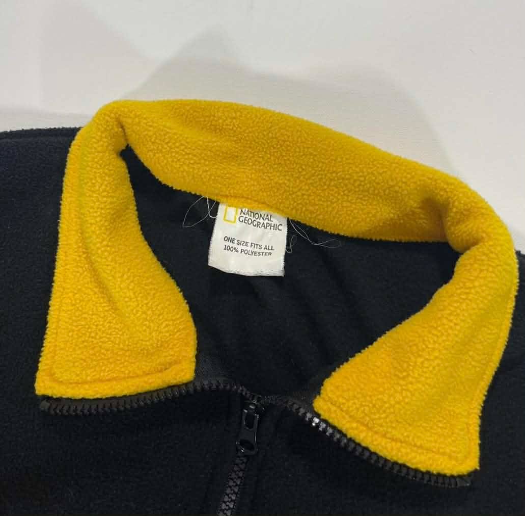 VINTAGE NATIONAL GEOGRAPHIC FLEECE JACKET (L)
