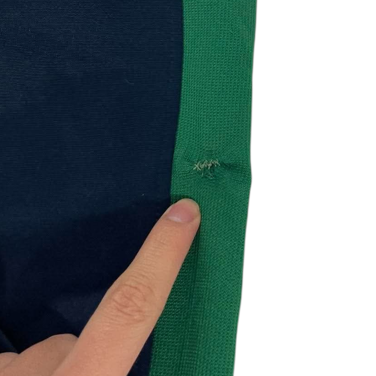 Y2K NIKE NAVY/GREEN TRACK PANTS¹⁴ (BEST FIT M - L)