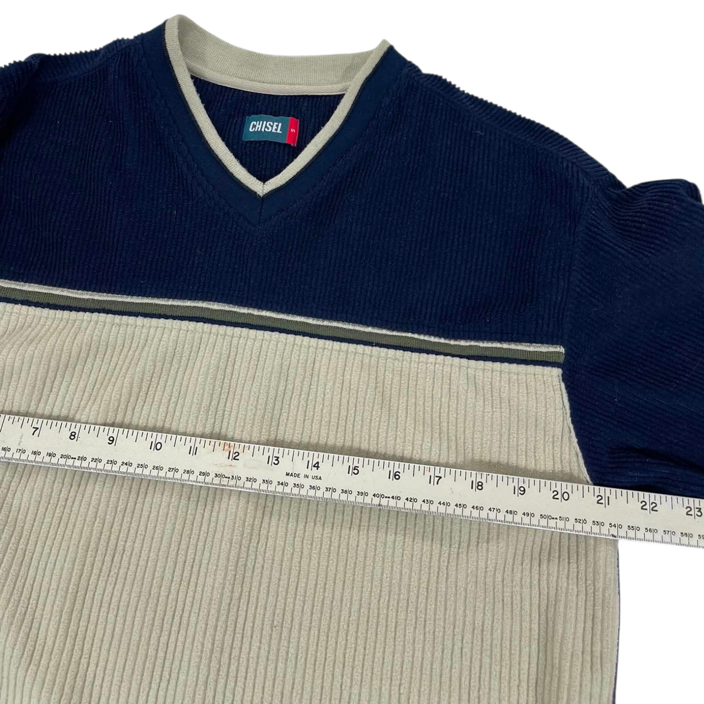 VINTAGE CHISEL BLUE & CREAM V-NECK SWEATER (M)