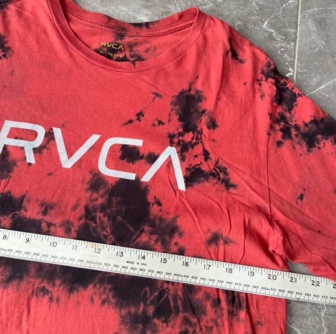 RVCA RED TIE-DYE TEE (L-XL)