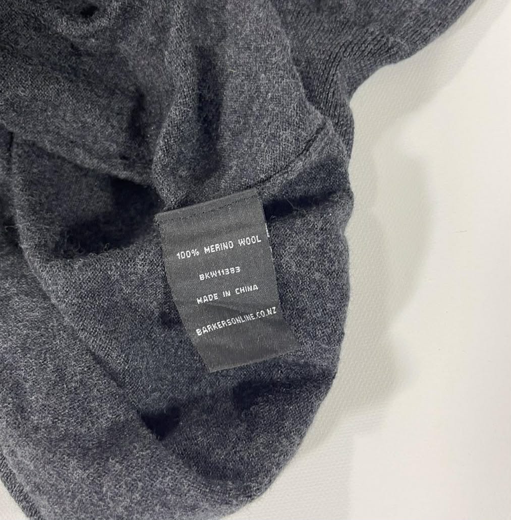100% MERINO WOOL VINTAGE BARKERS V NE K JUMPER (XXL)