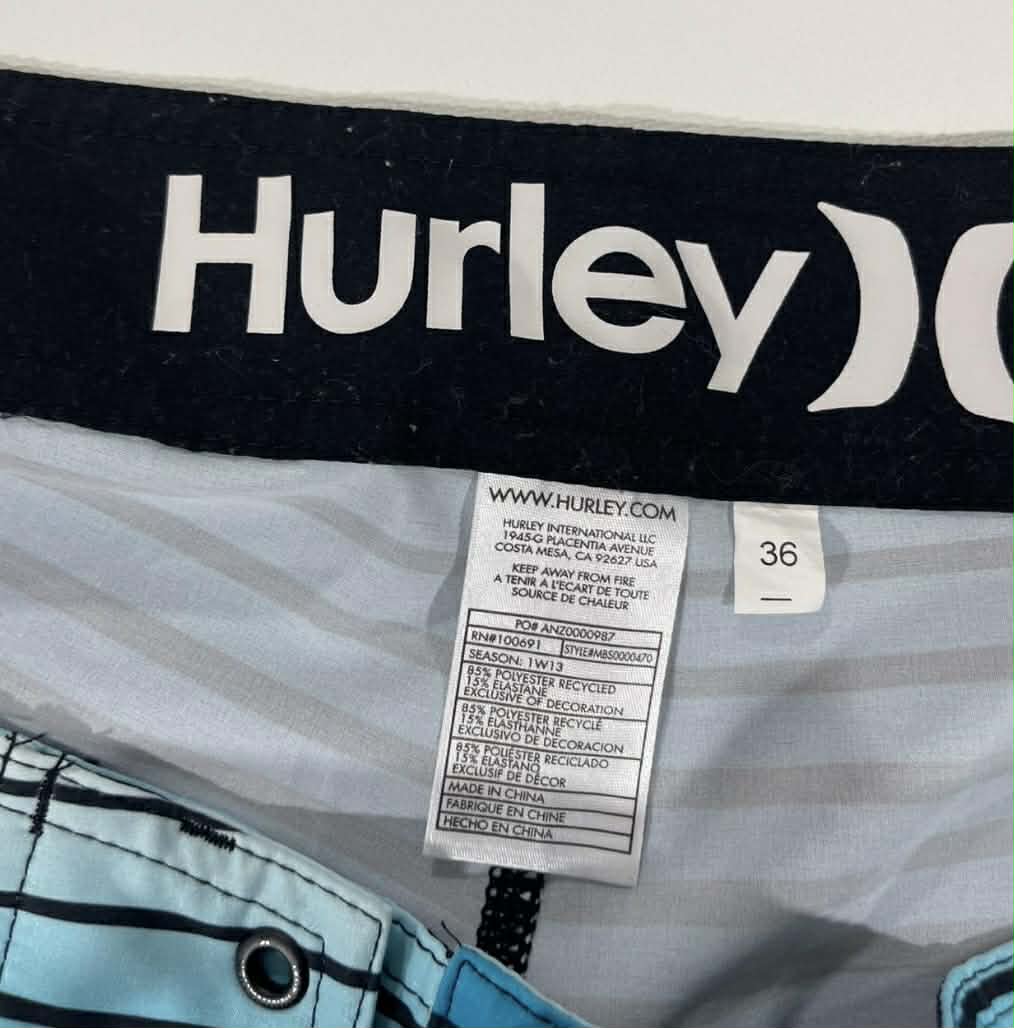 Y2K HURLEY BLUE STRIPED BOARD SHORT (36)