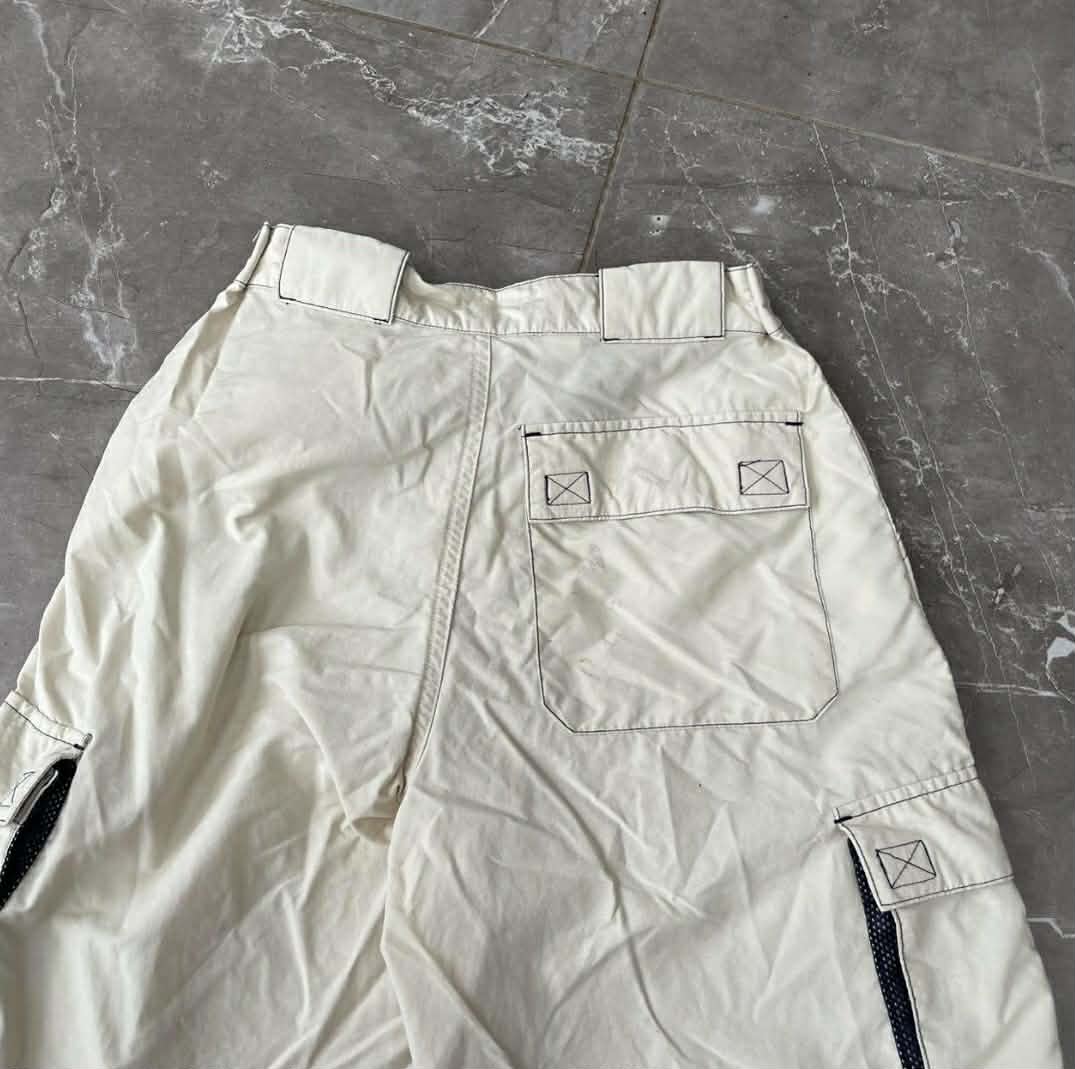 VINTAGE GAP CREAM CARGO SHORTS (22)