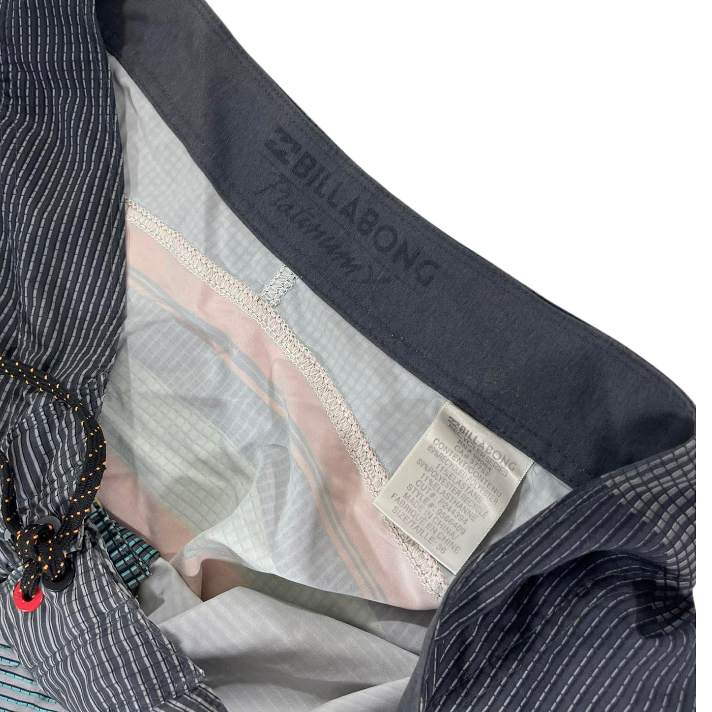 BILLABONG MULTICOLOURED BOARD SHORTS (36)