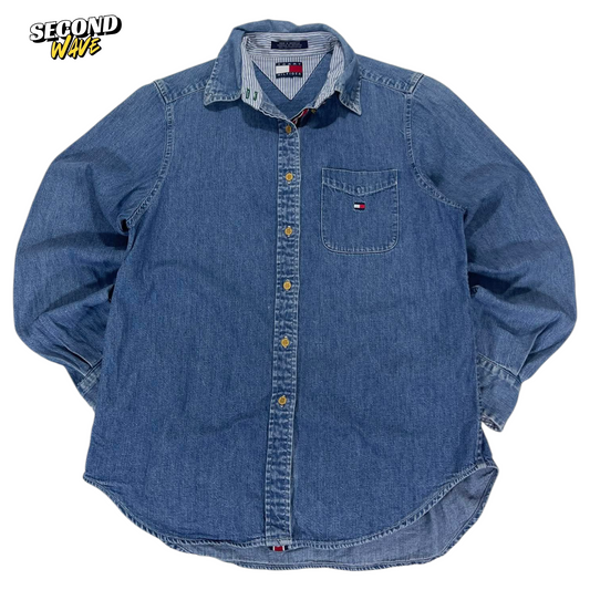 VINTAGE TOMMY HILFIGER BLUE DENIM BUTTON UP SHIRT (M)