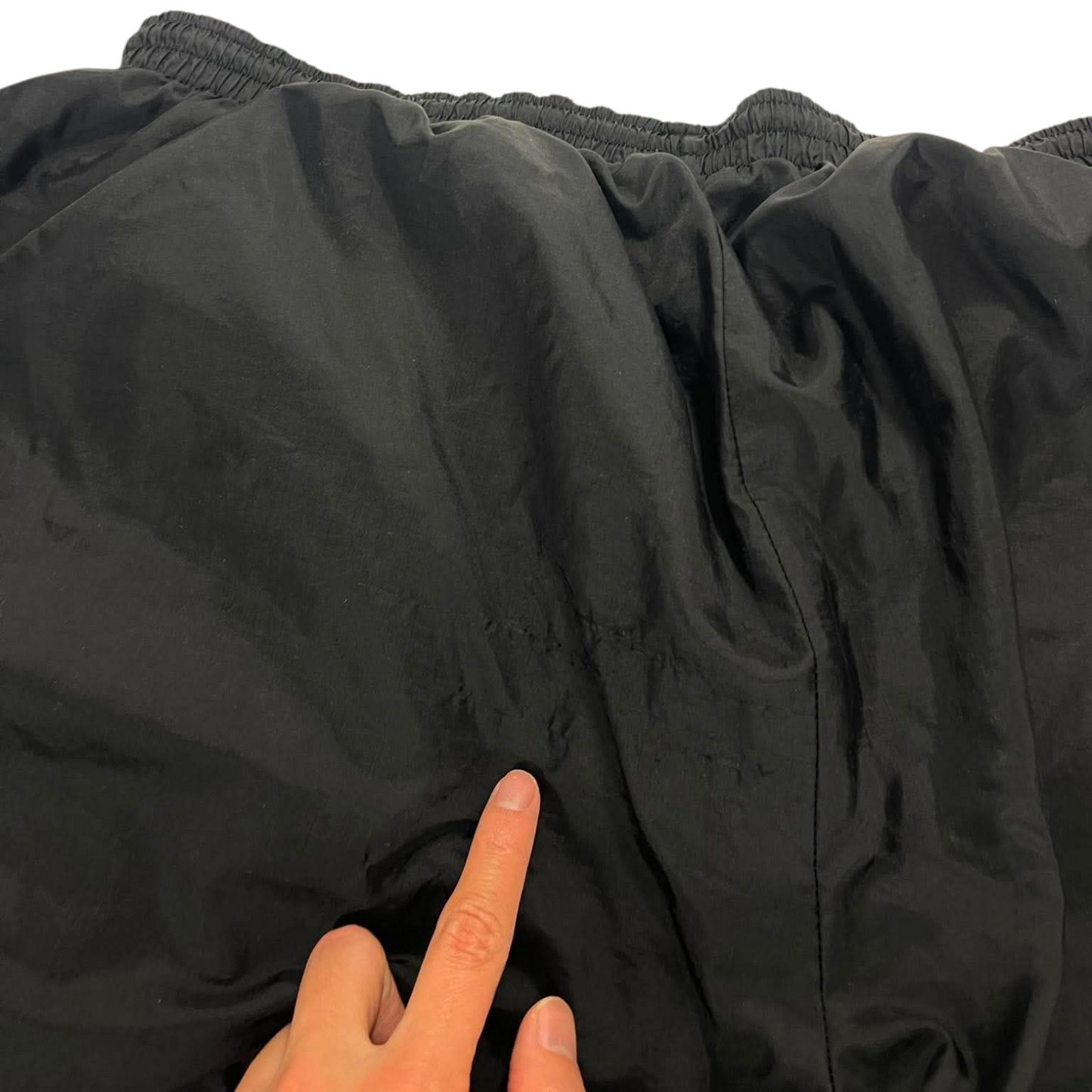 VINTAGE NIKE BLACK TRACK PANTS (L)
