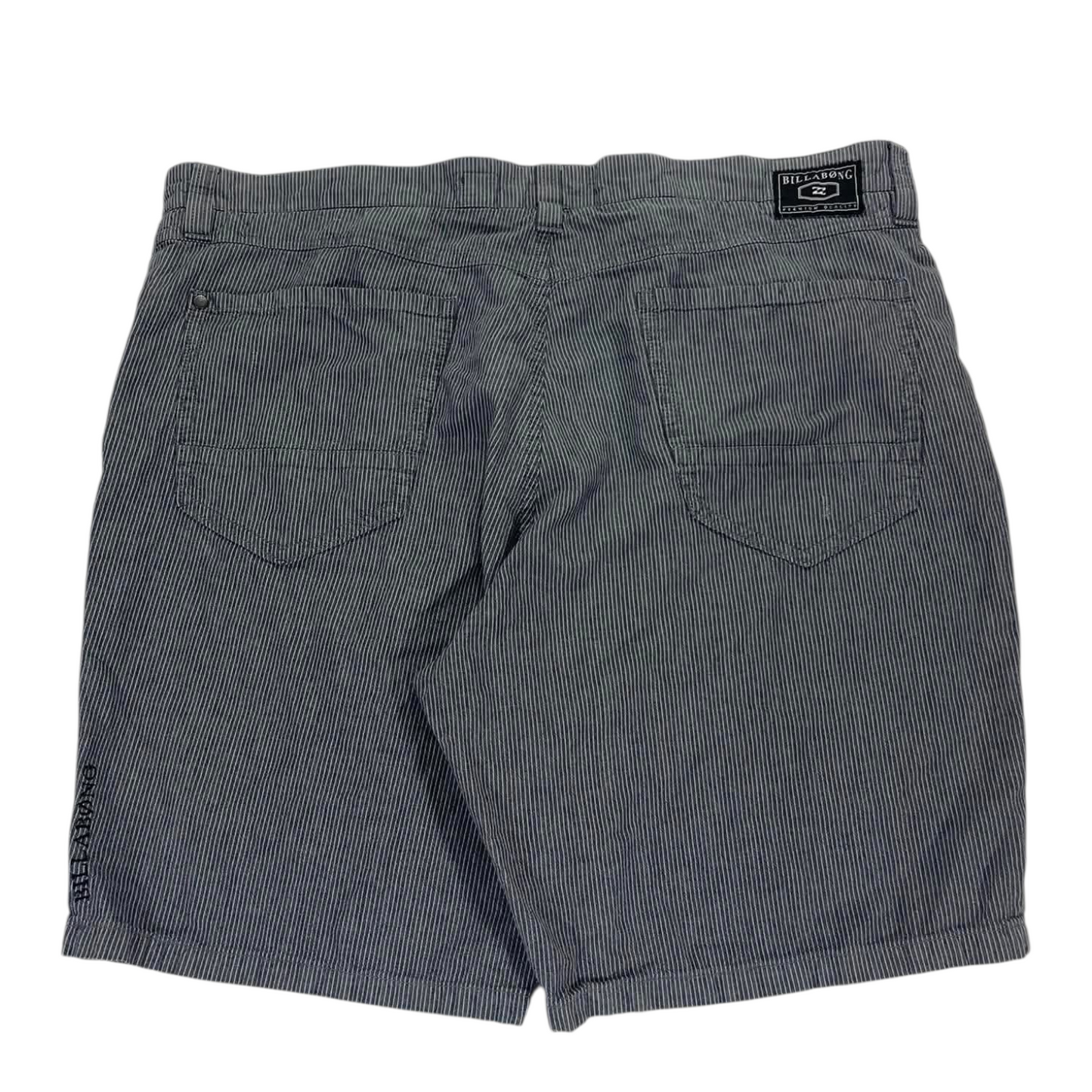 VINTAGE BILLABONG GREY STRIPED SHORTS (40)