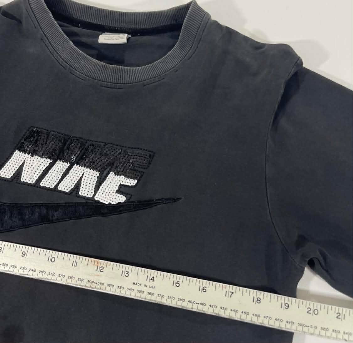 VINTAGE NIKE BLACK CREWNECK SWEATSHIRT WITH WHITE LOGO (L)