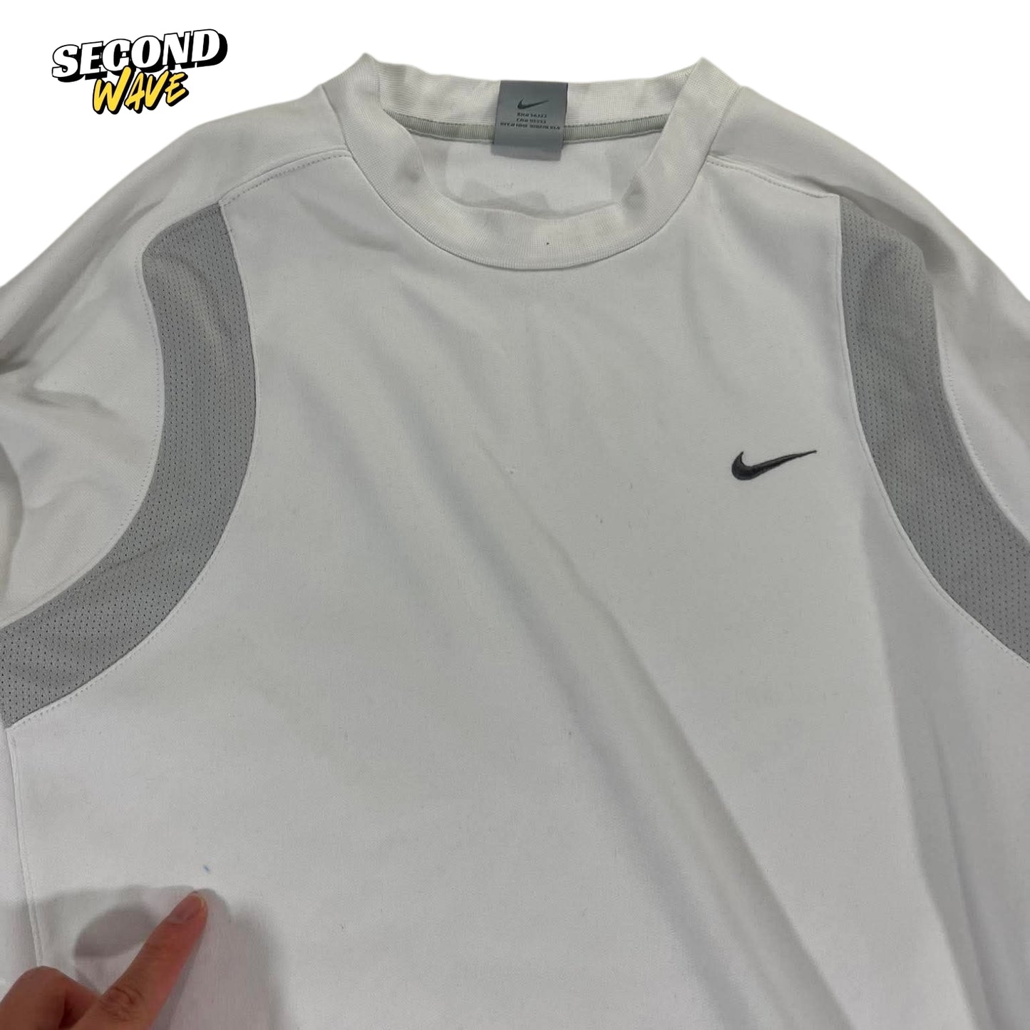 NIKE WHITE LONG SLEEVE (M)