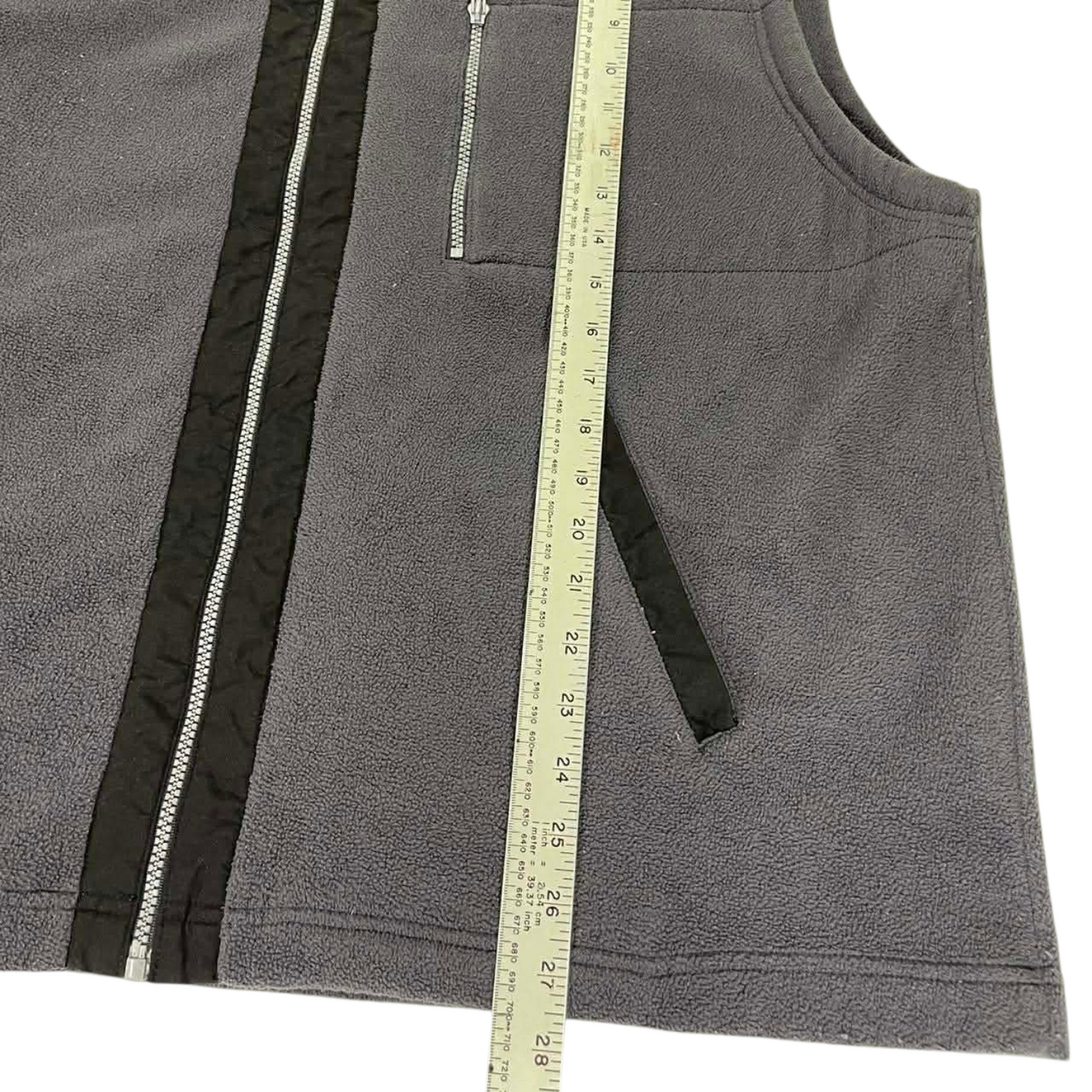 GREY CHISEL FLEECE VEST (L)