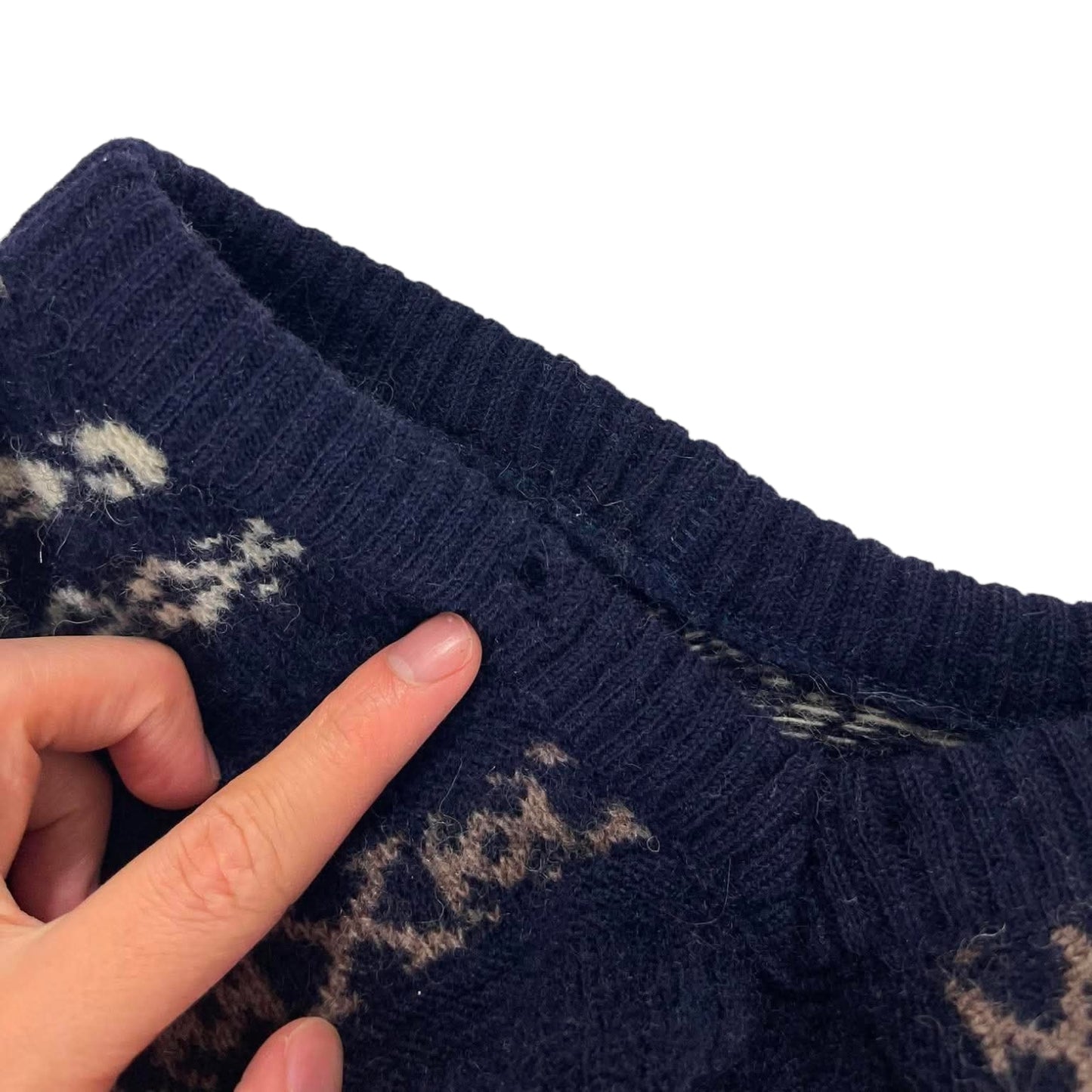 VINTAGE ADVANTAGE NAVY BLUE V SWEATER VEST (L)