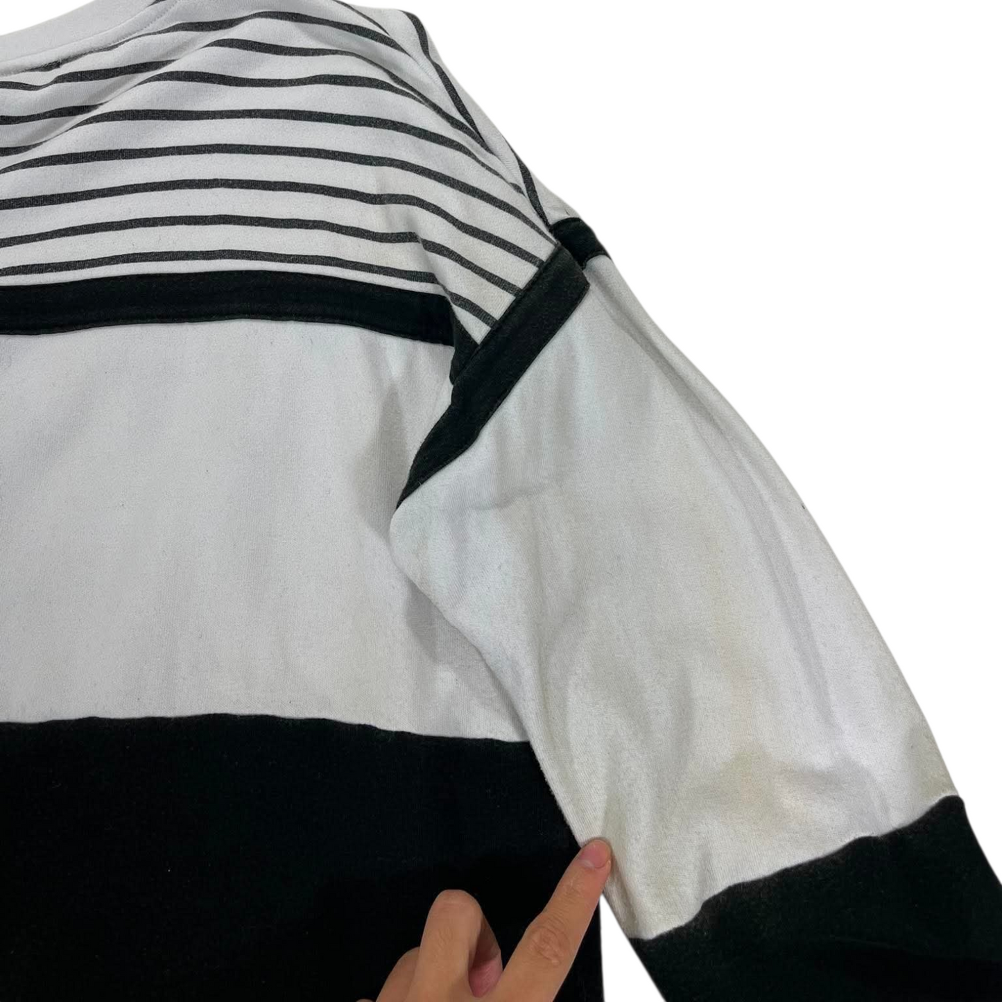 STUSSY PARIS WHITE AND BLACK STRIPED SWEATSHIRT (14)