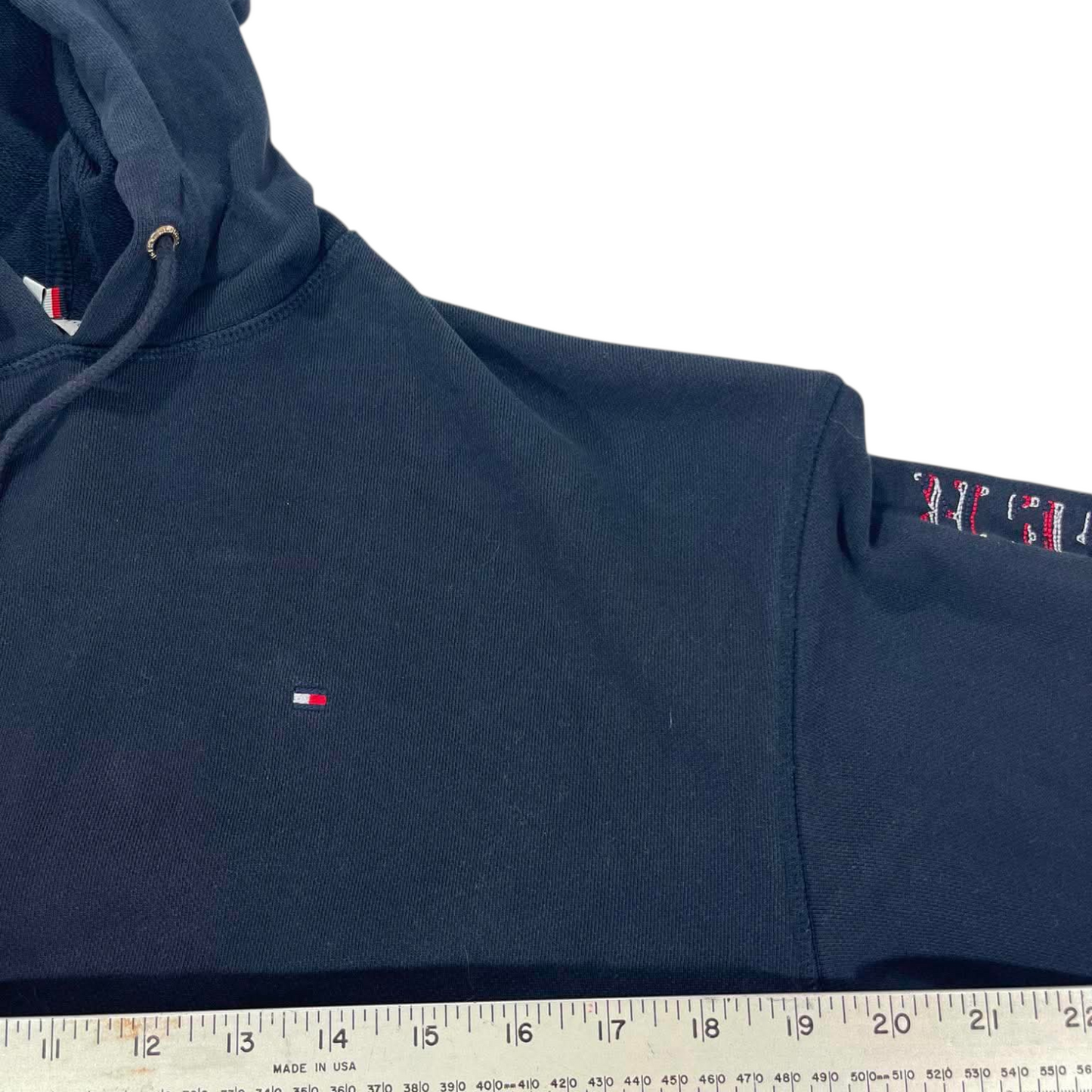 TOMMY HILFIGER NAVY BLUE HOODIE WITH EMBROIDERED LOGO ON SLEEVE (S)