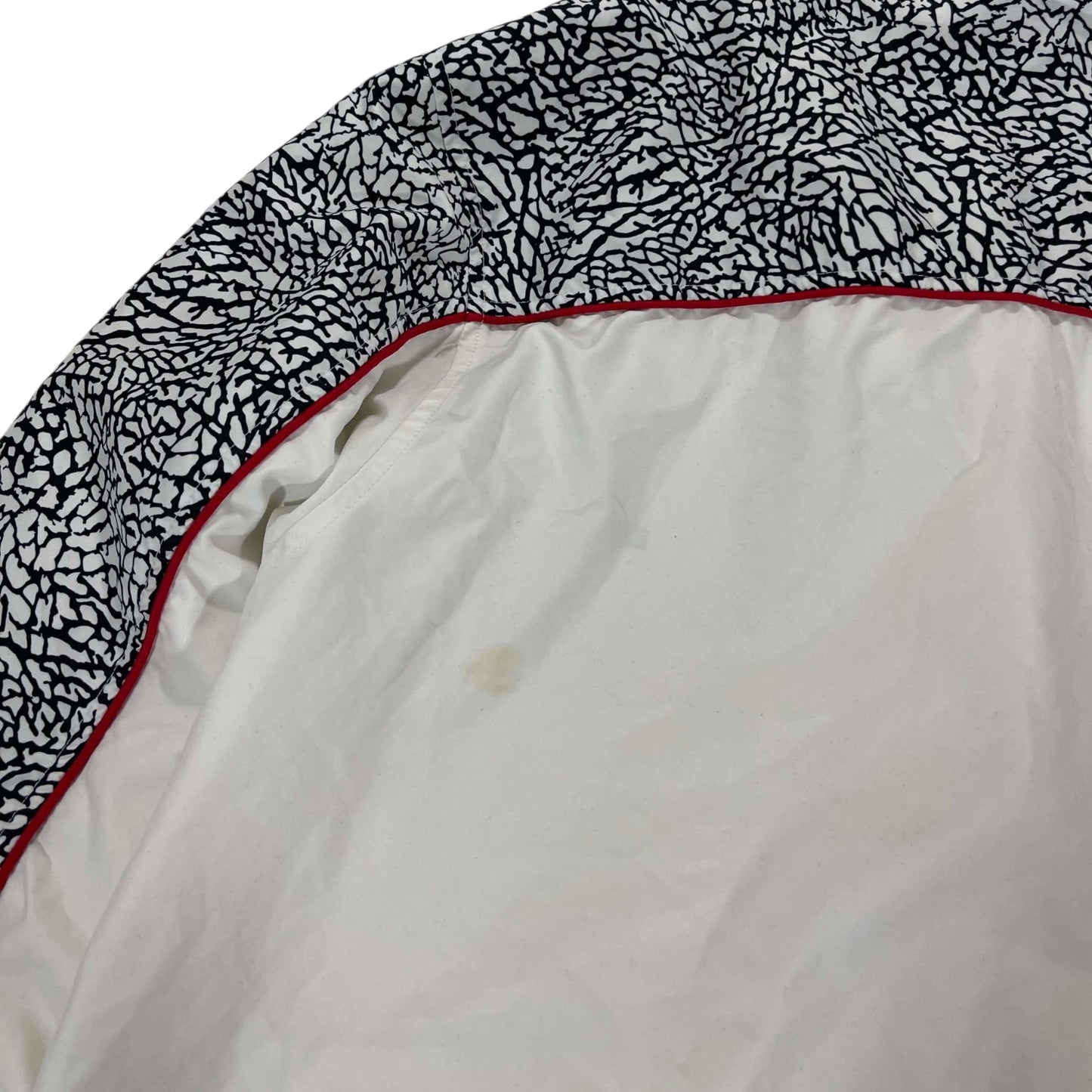 JORDAN WHITE & BLACK CEMENT WINDBREAKER (XL)